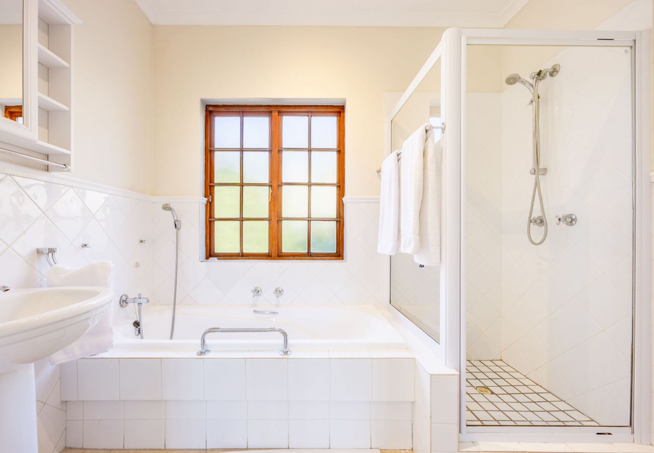 House in City of Cape Town - Luxurious Peaceful Mountain Retreat-Heated Pool 