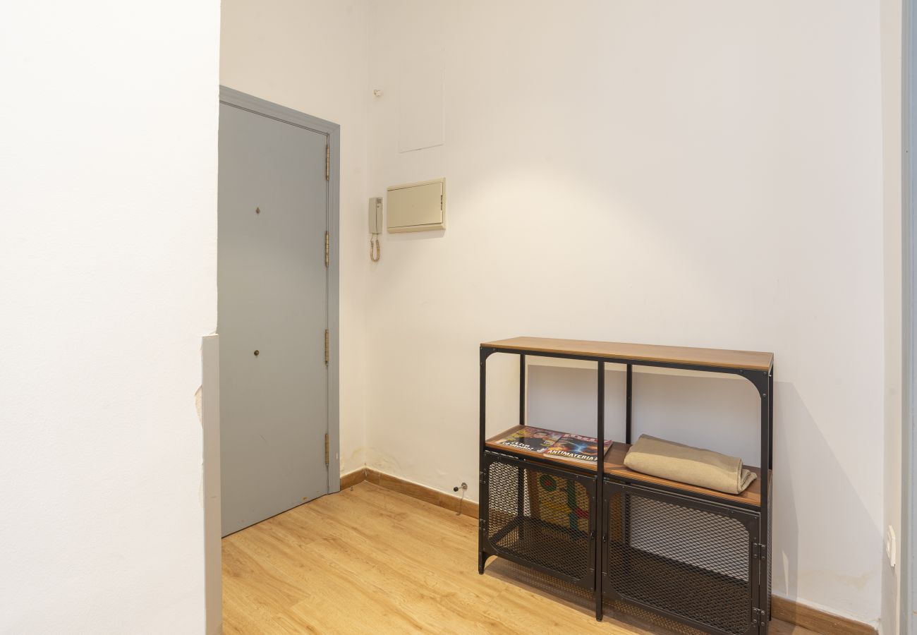 Apartment in Málaga - Malaga Central 2 Bedroom Patio 