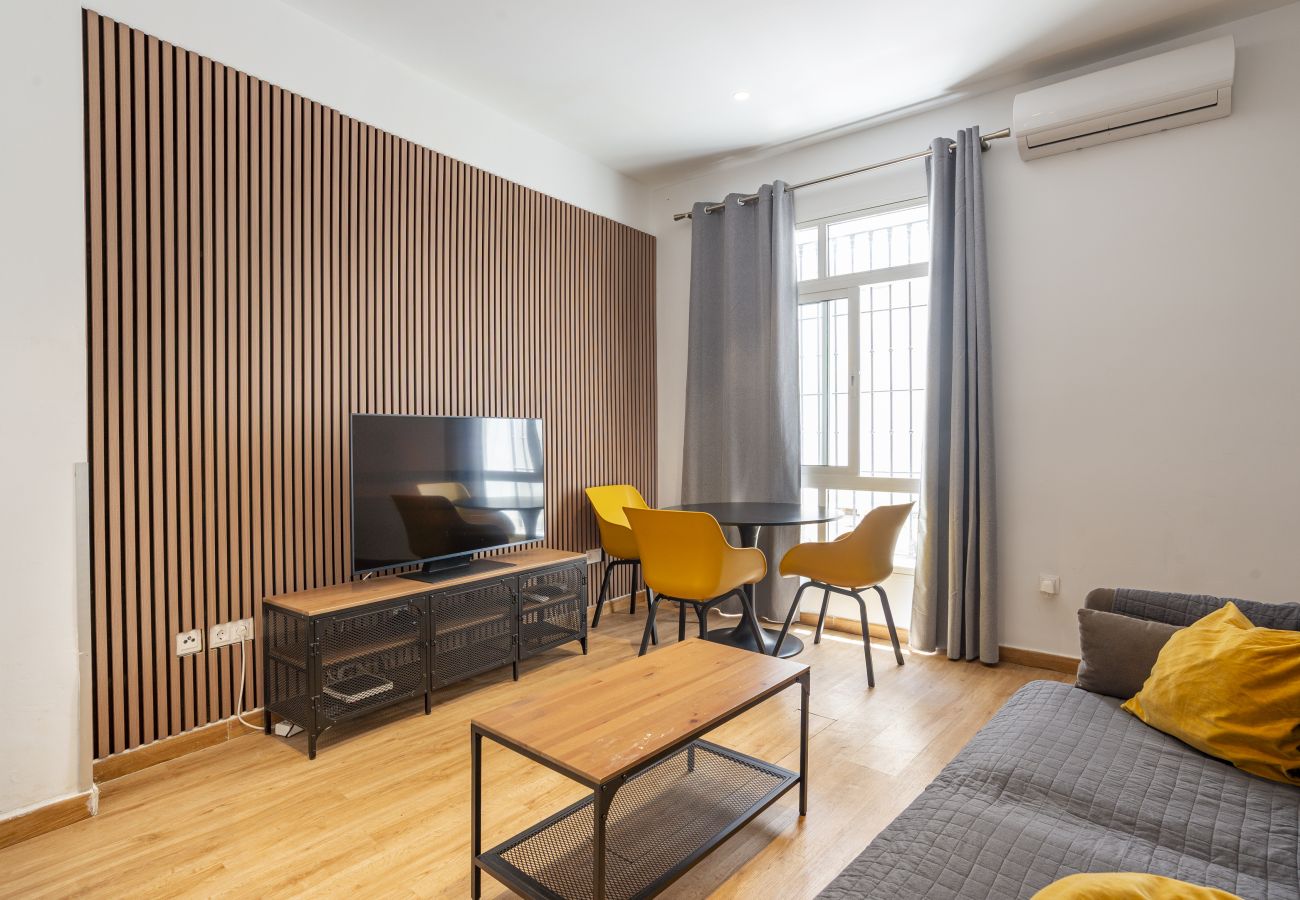 Apartment in Málaga - Malaga Central 2 Bedroom Patio 