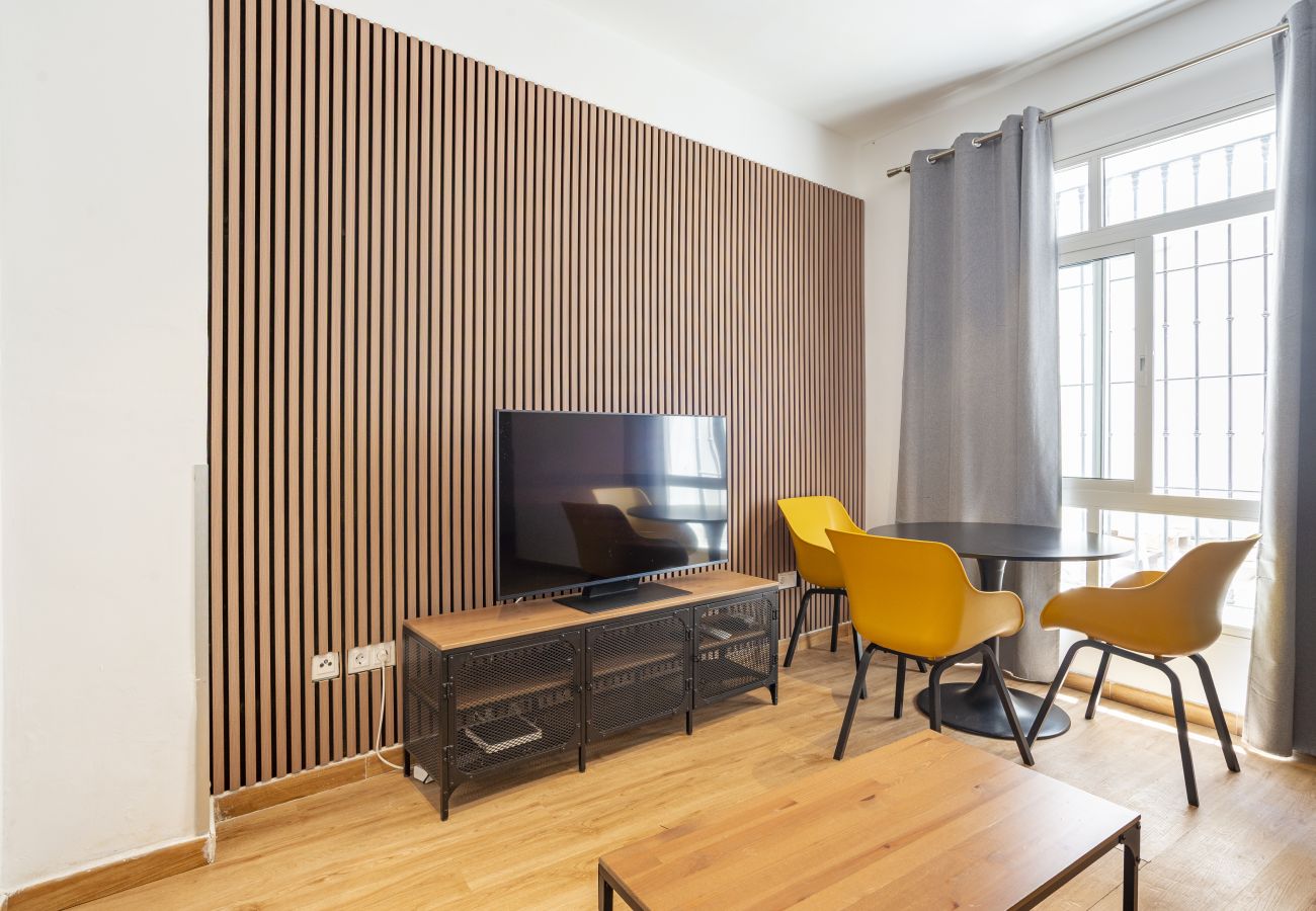 Apartment in Málaga - Malaga Central 2 Bedroom Patio 