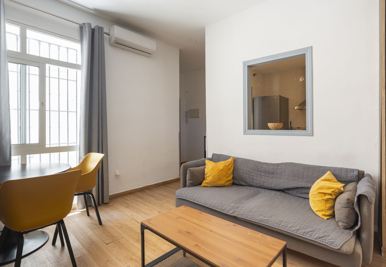 Apartment in Málaga - Malaga Central 2 Bedroom Patio 