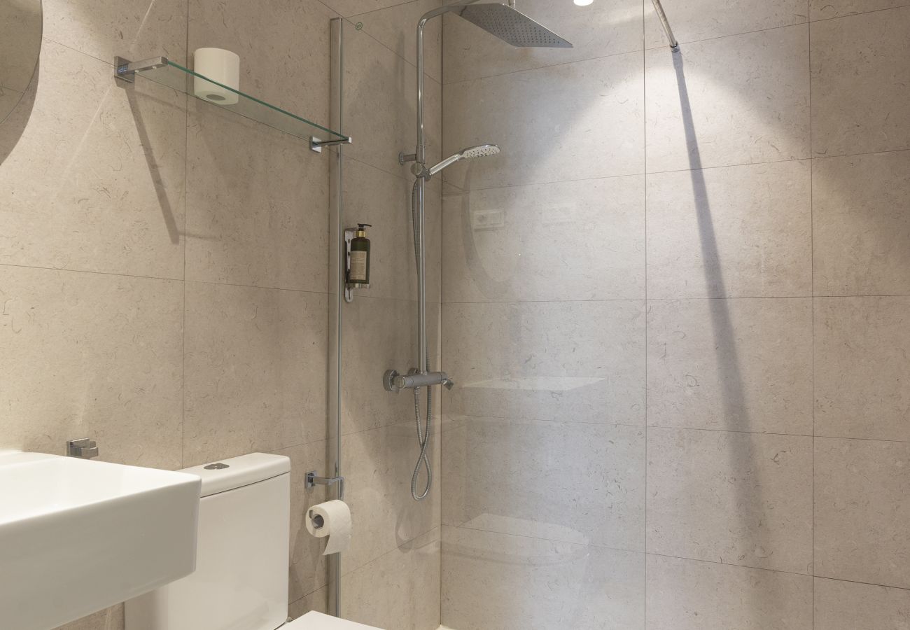 Apartment in Málaga - Malaga Central 2 Bedroom Patio 