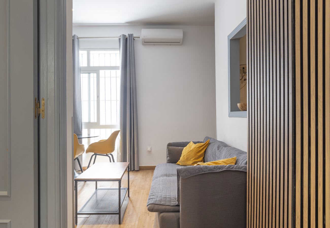 Apartment in Málaga - Malaga Central 2 Bedroom Patio 
